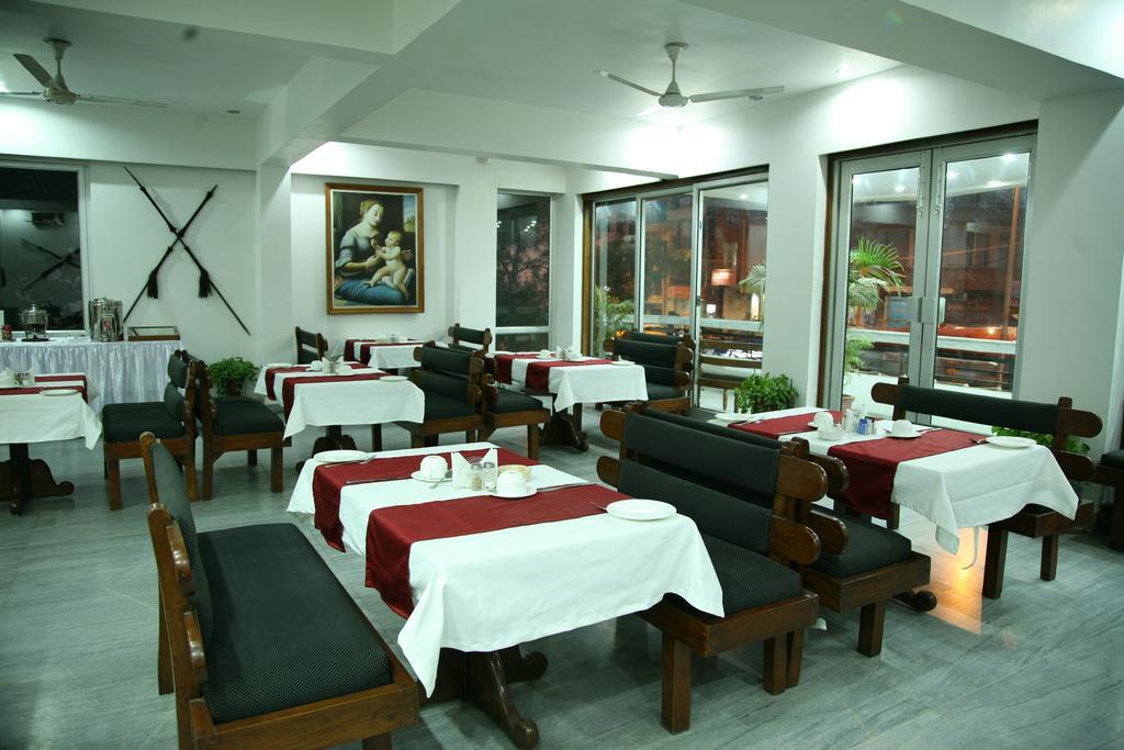 The Royal Residency Hotel Ню Делхи Екстериор снимка